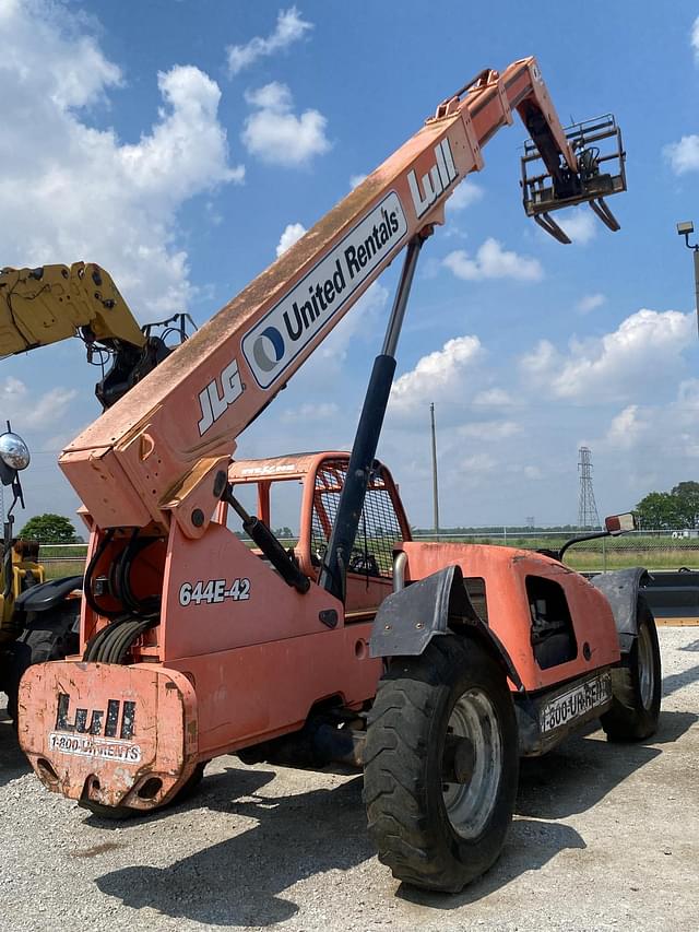 Image of JLG 644E-42 equipment image 4