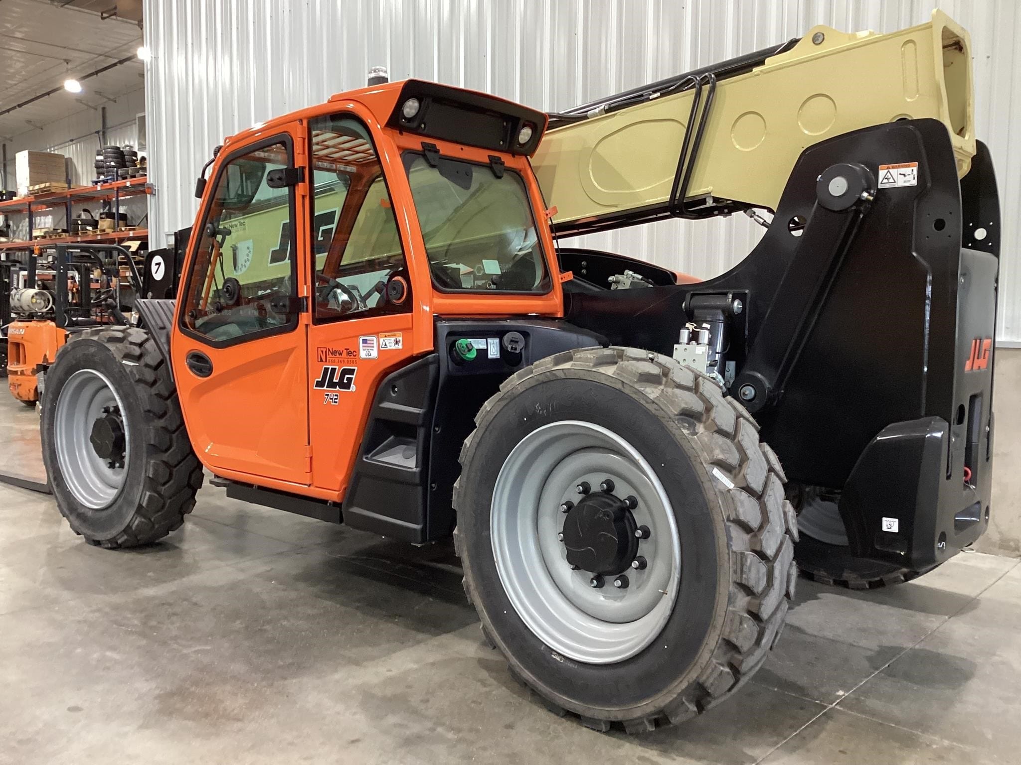 2025 JLG 742 Equipment Image0