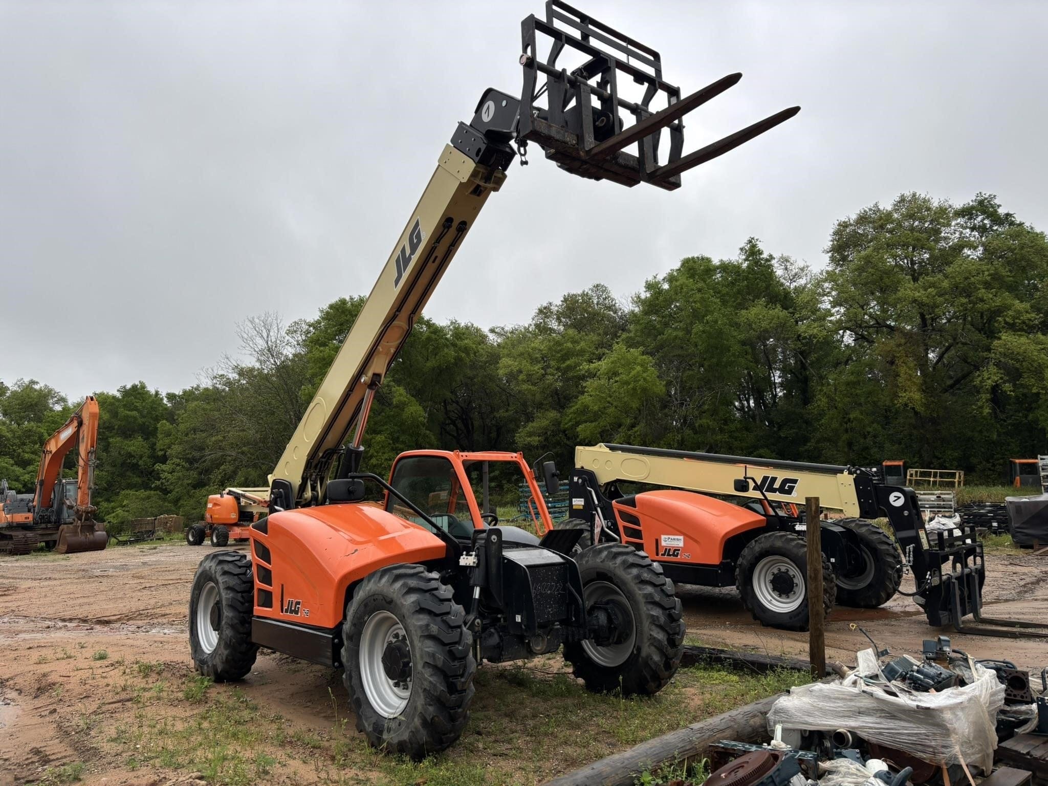 2023 JLG 742 Equipment Image0