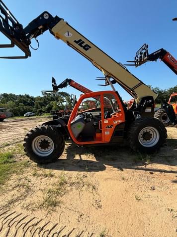 Main image JLG 742