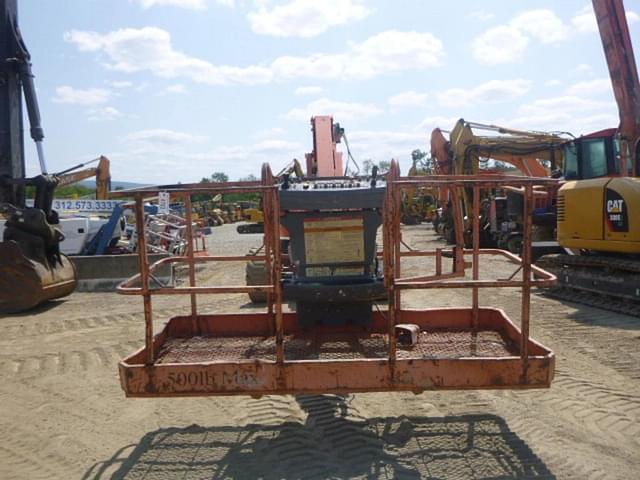 Image of JLG 800AJ equipment image 1