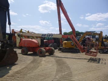 Main image JLG 800AJ