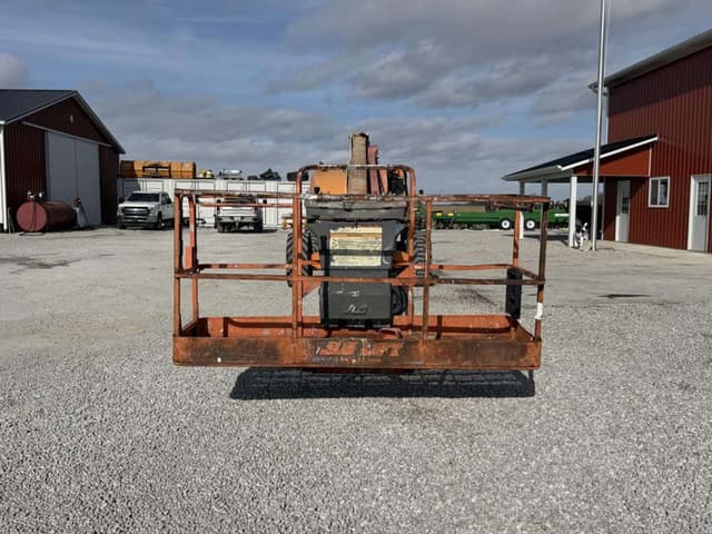 Image of JLG 800S equipment image 1