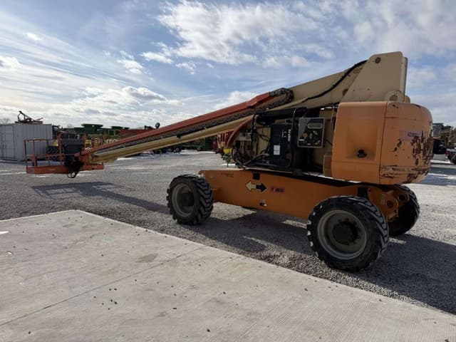 Image of JLG 800S equipment image 4