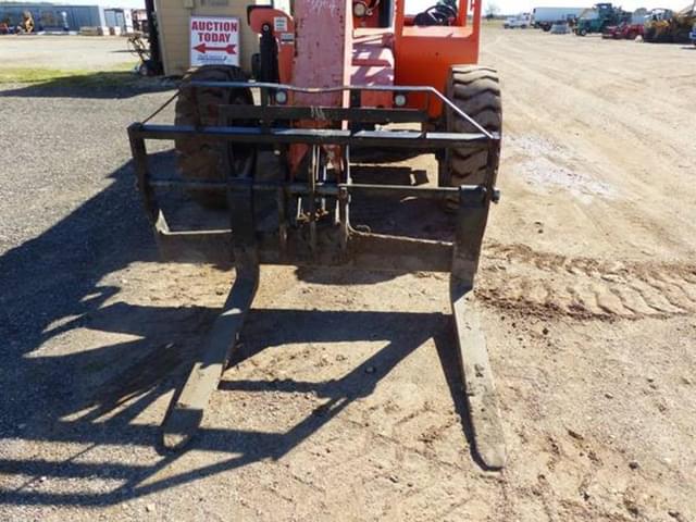 Image of JLG 8042 equipment image 2