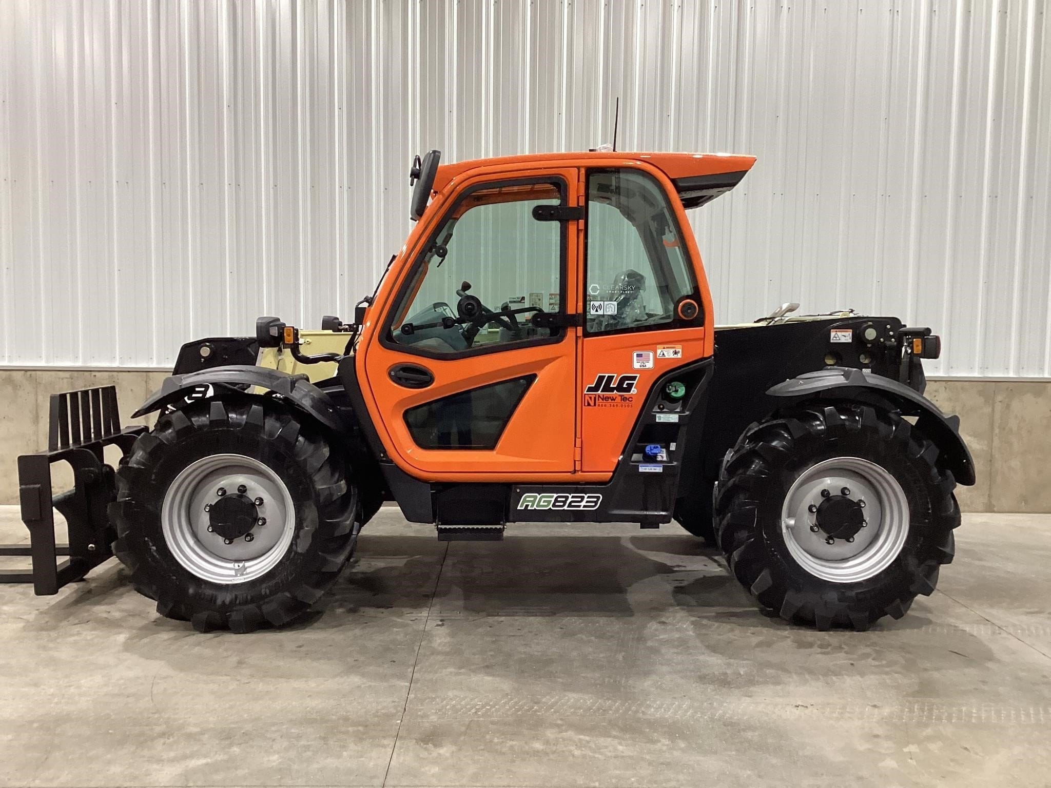 2025 JLG AG823 Equipment Image0