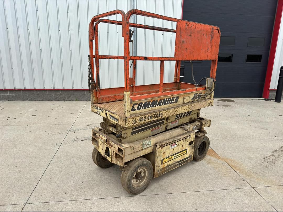 Image of JLG CM1432 Primary image