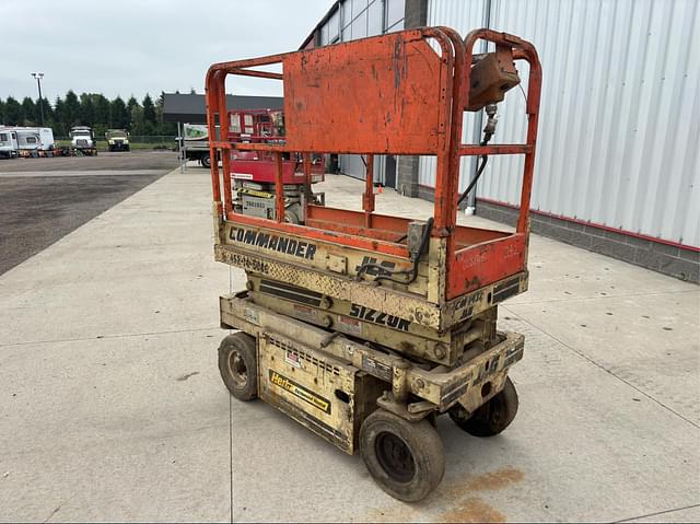 Image of JLG CM1432 equipment image 3