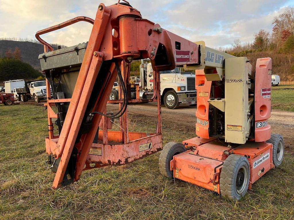 Image of JLG E300AJP Primary image
