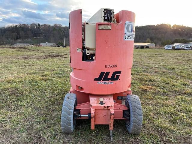 Image of JLG E300AJP equipment image 3