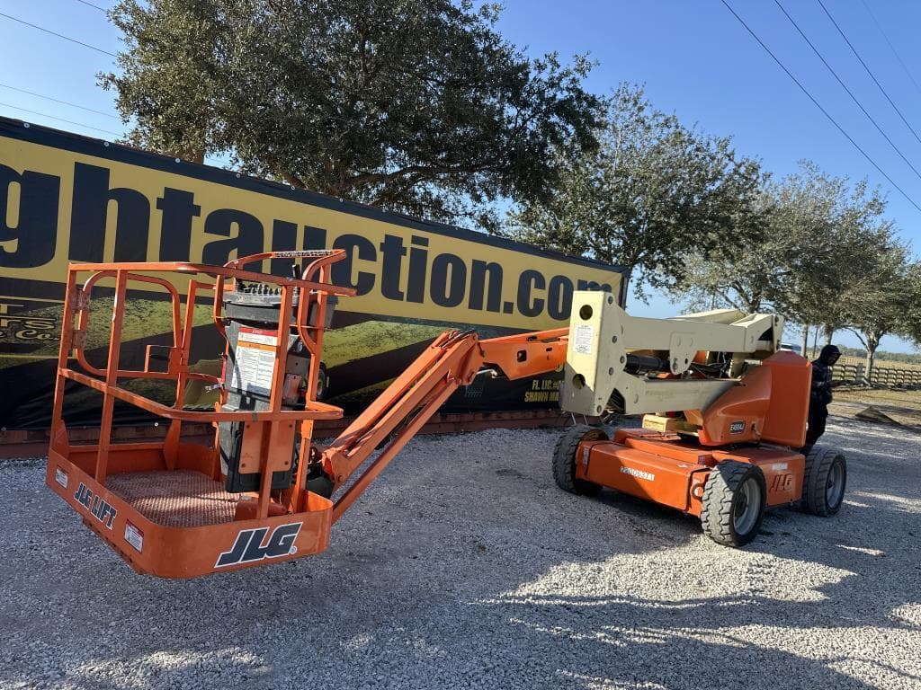 Image of JLG E450AJ Primary image