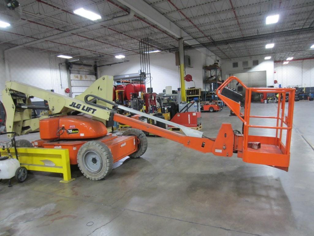 Main image JLG 35E