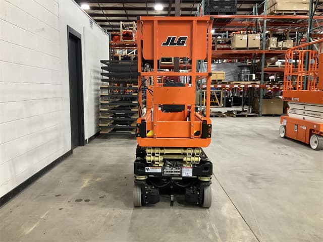 Image of JLG ES1330L equipment image 1