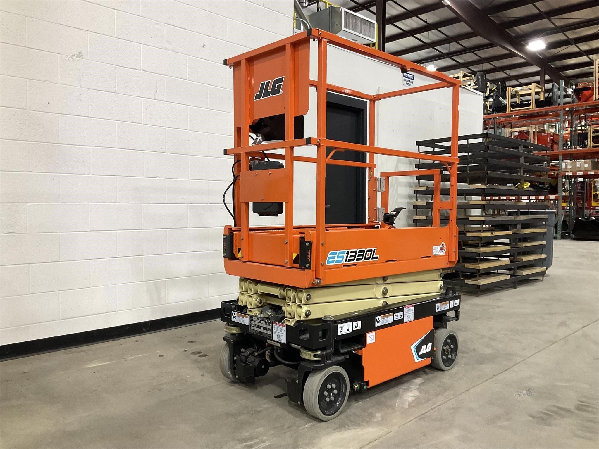 JLG ES1330L Equipment Image0