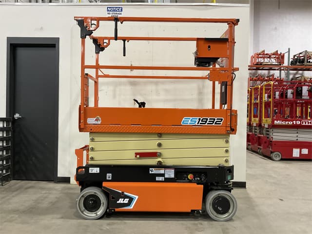 Image of JLG ES1932 equipment image 4