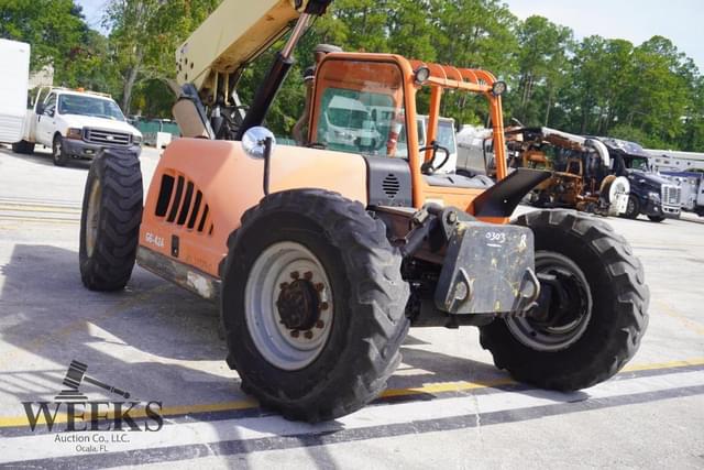 Image of JLG G6-42A equipment image 2