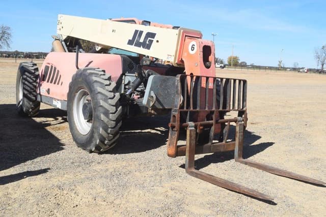 Image of JLG G6-42A equipment image 3