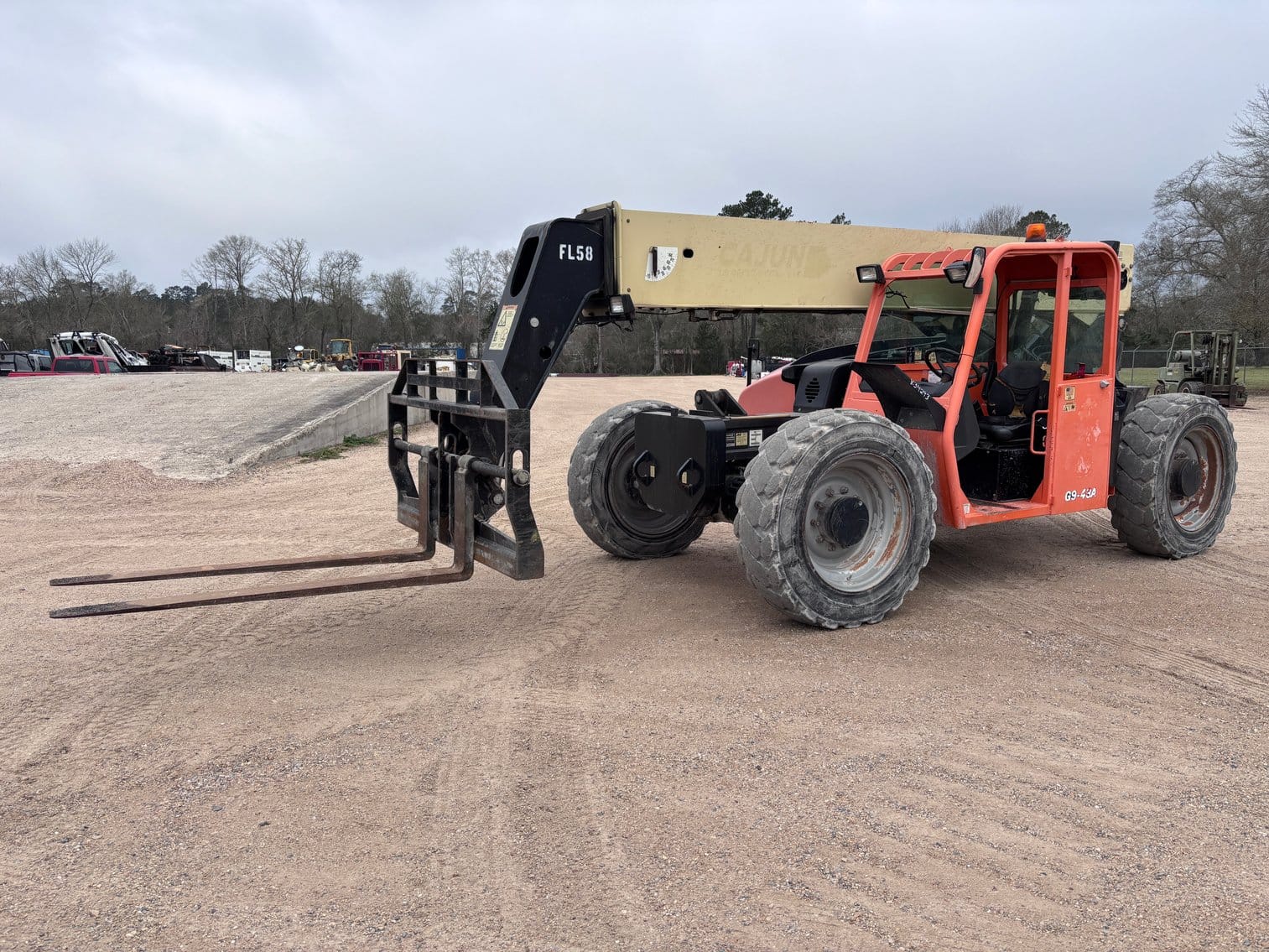 JLG G9-43A Equipment Image0