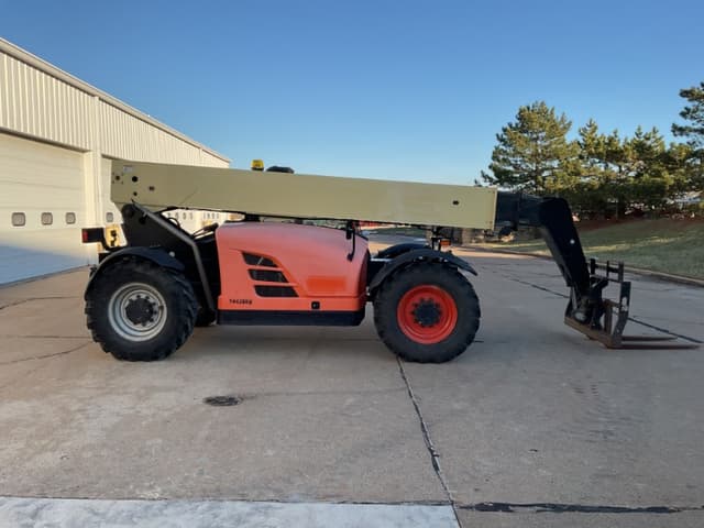 Image of JLG G9-43A equipment image 3