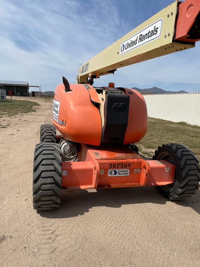 Image of JLG 600AJ equipment image 3