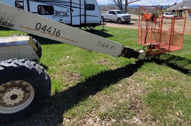 Image of JLG 60H equipment image 3