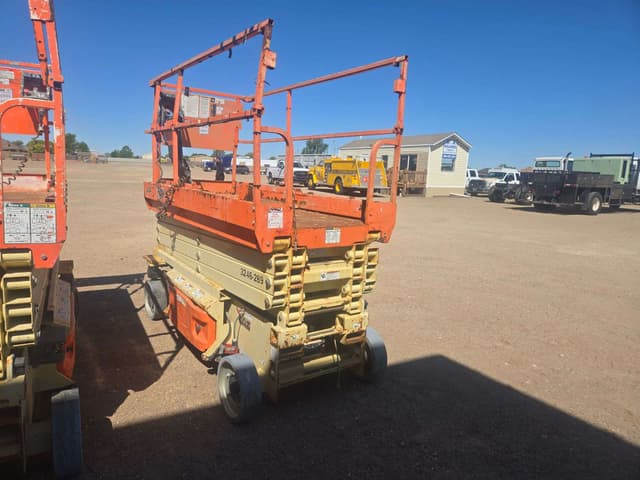 Image of JLG 3246ES equipment image 3
