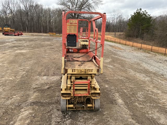 Image of JLG 1932E2 equipment image 3