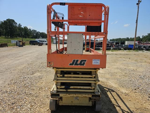 Image of JLG 3246E2 equipment image 3