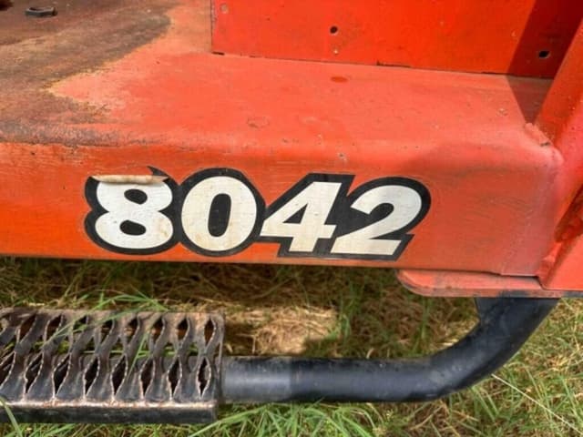 Image of Skytrak 8042 equipment image 1