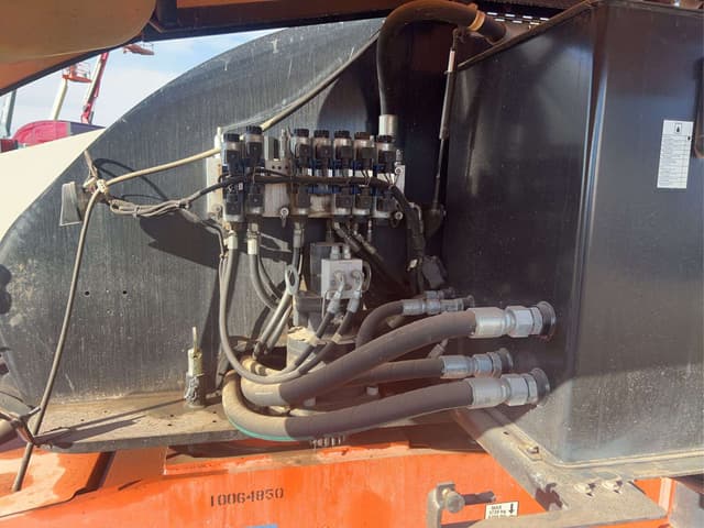 Image of JLG 400S equipment image 4