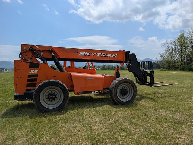 Image of JLG 6042 equipment image 3