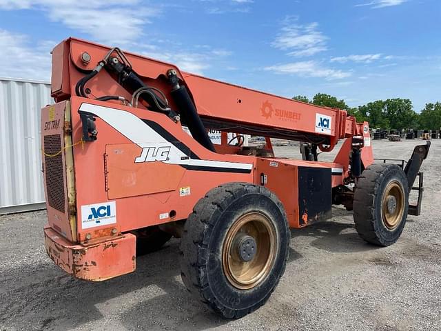 Image of JLG 10054 equipment image 1
