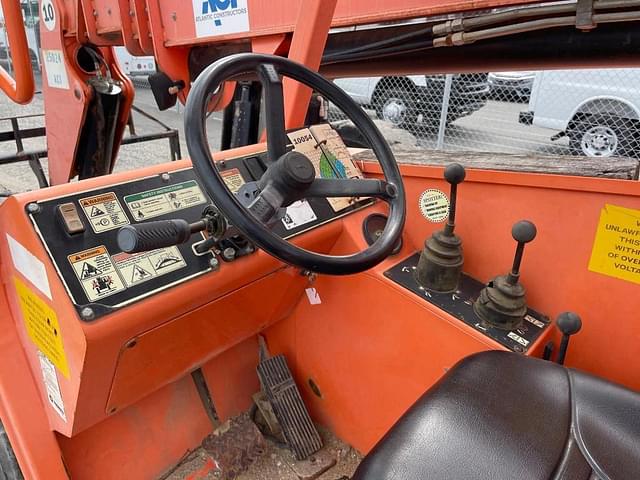 Image of JLG 10054 equipment image 4