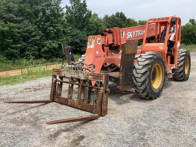 Image of JLG 10054 equipment image 1