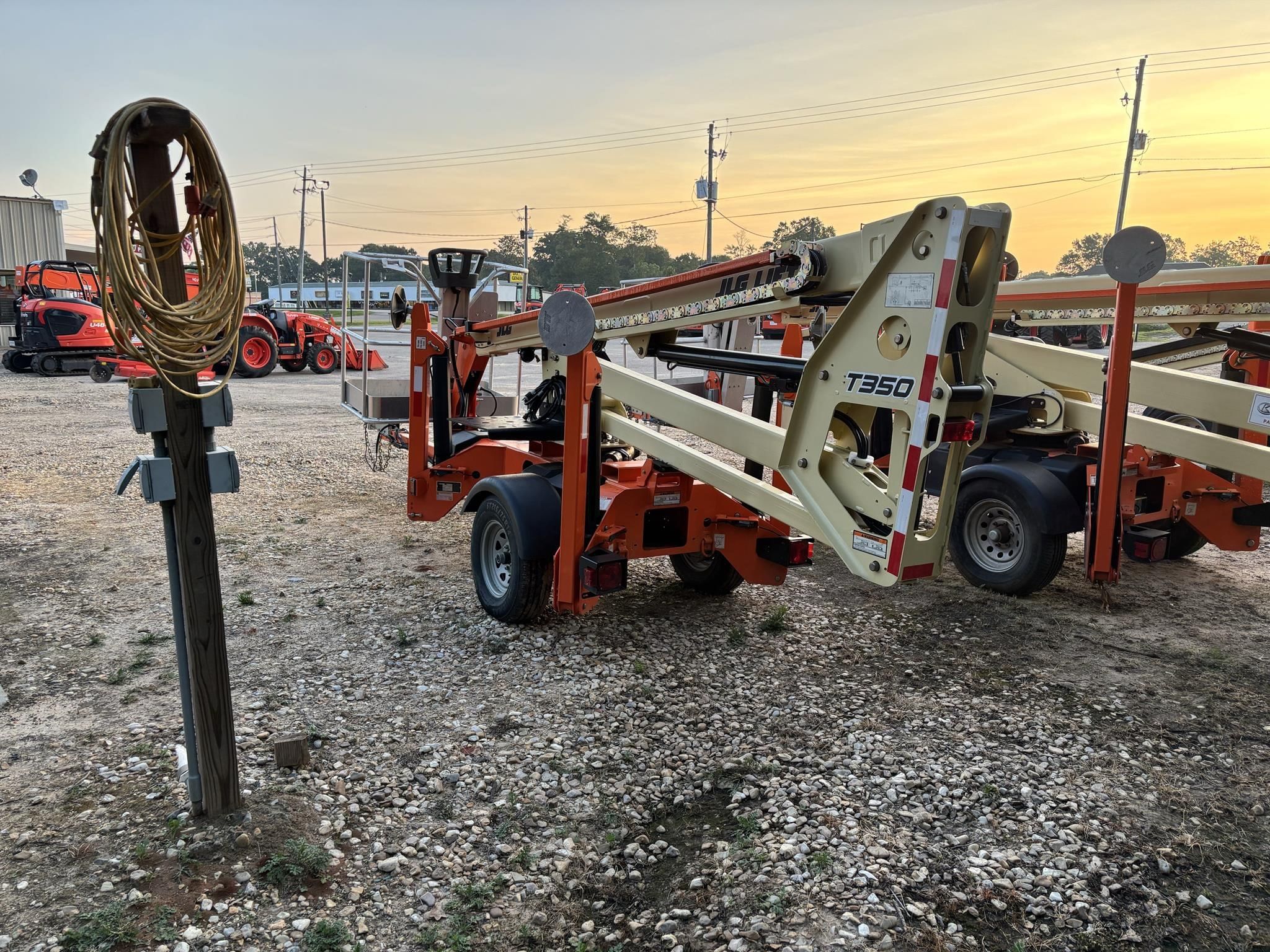 2024 JLG T350 Equipment Image0