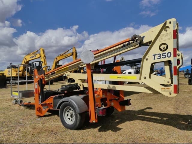 Image of JLG T350 equipment image 1