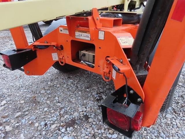 Image of JLG T350 equipment image 4