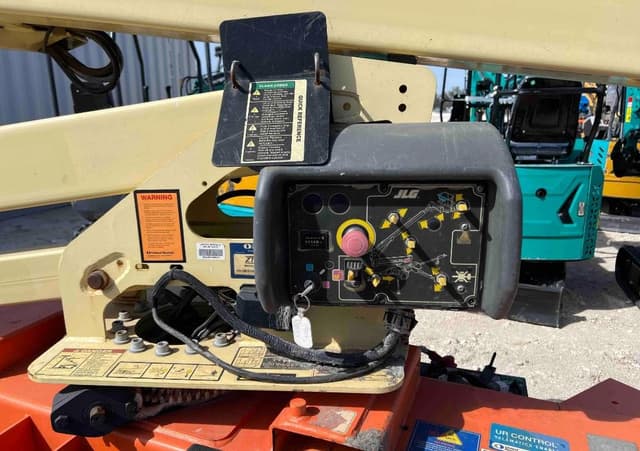 Image of JLG T350 equipment image 2