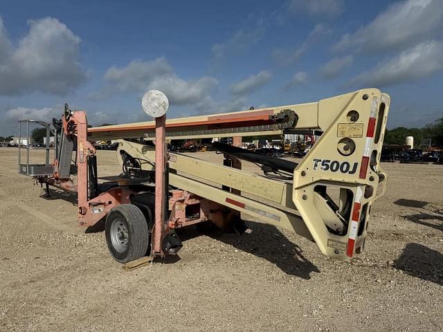 Image of JLG T500J equipment image 2
