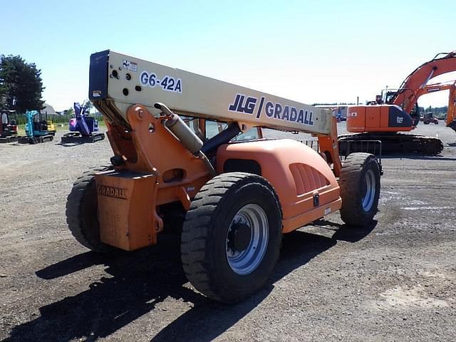 Image of JLG G6-42A equipment image 3