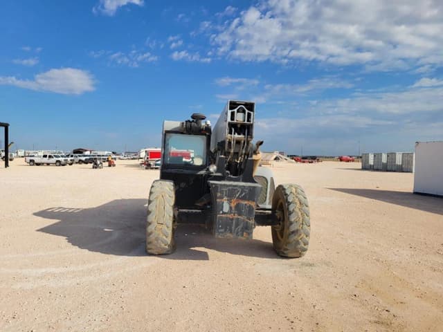 Image of JLG G9-43A equipment image 3