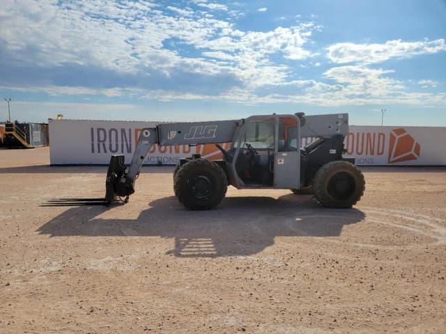 Image of JLG G9-43A equipment image 1