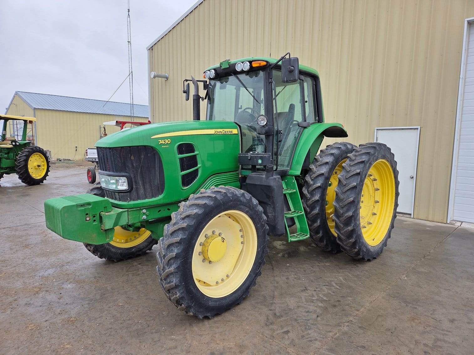 John Deere 7430 Premium Equipment Image0