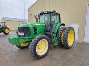 John Deere 7430 Premium Image