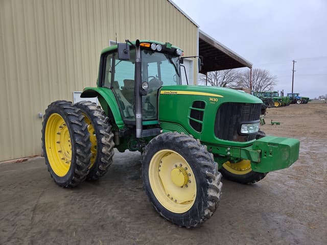 Image of John Deere 7430 Premium equipment image 2