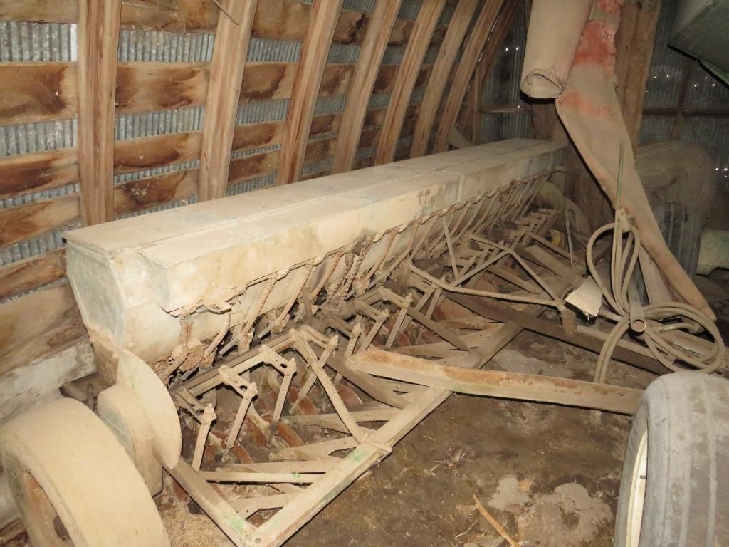 John Deere Van Brunt Equipment Image0