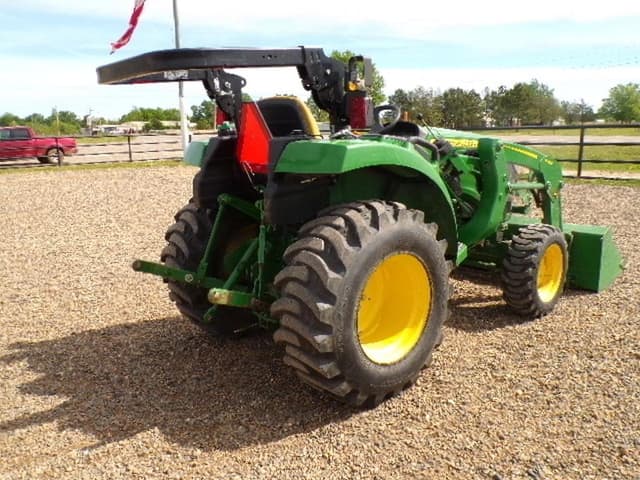 Image of John Deere 3025D equipment image 2