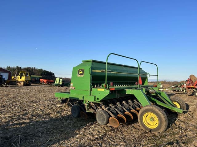 Image of John Deere 1560 equipment image 1