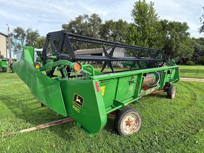 John Deere 920 Equipment Image0