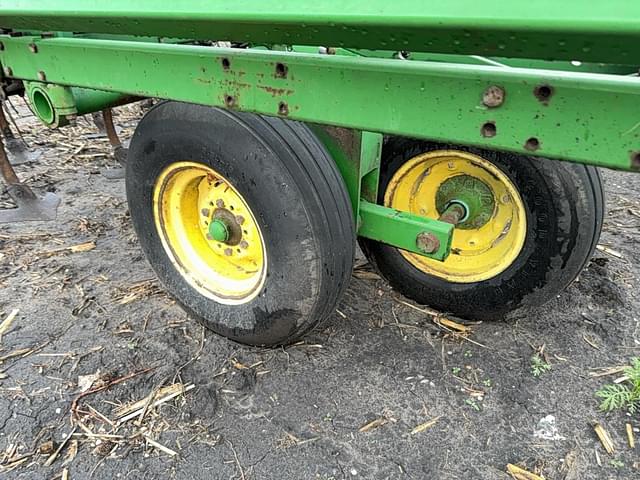Image of John Deere 960 equipment image 3